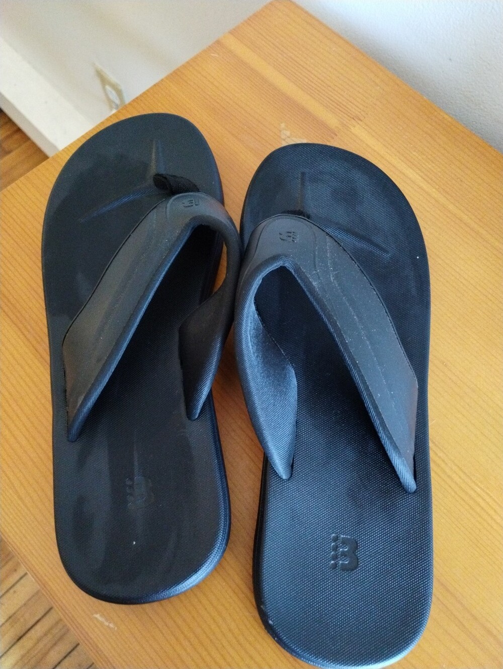 Bench Black Men’s Flip Flop Sandals -  SZ 8